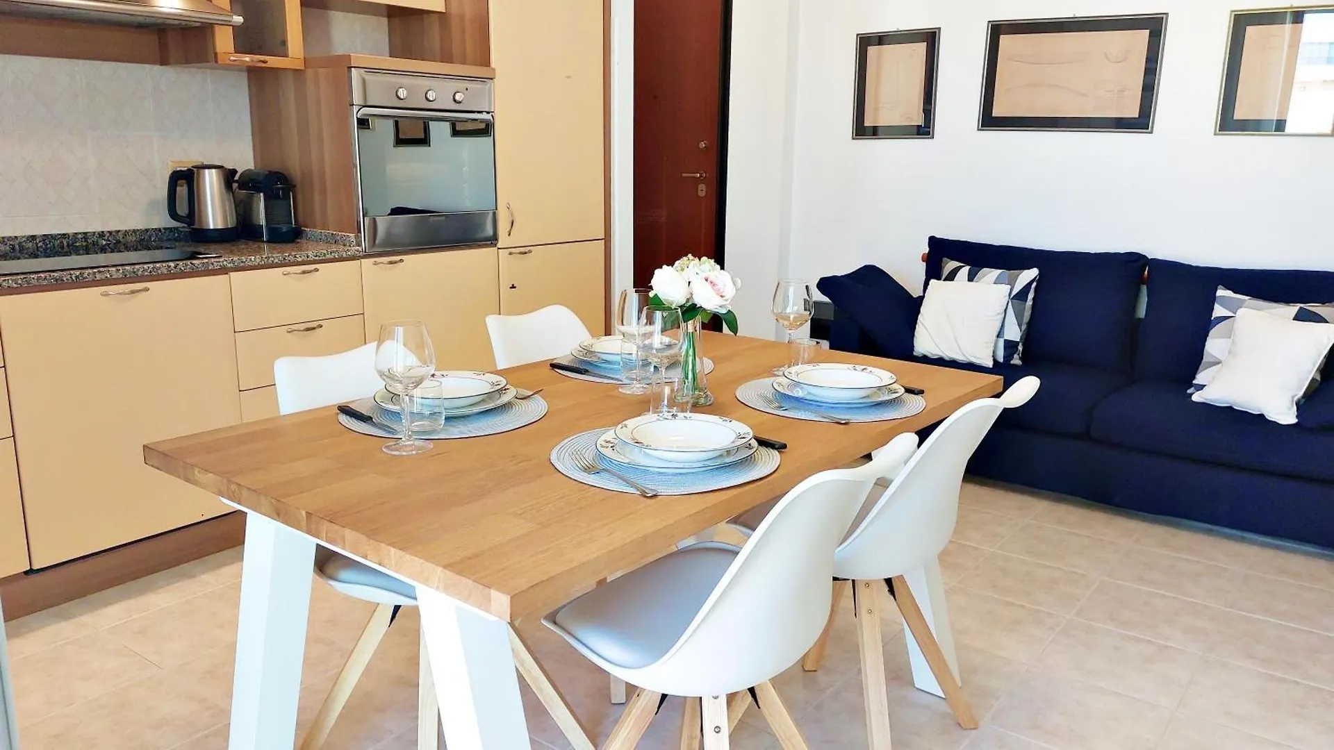 Niky Holiday House Alguer 0*,